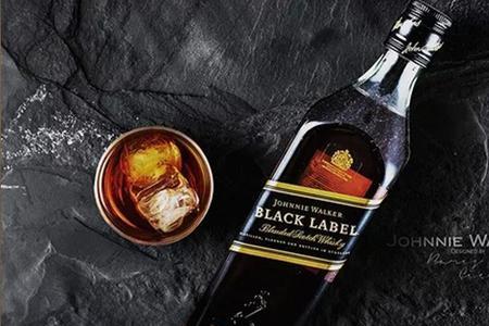 电影里常见的一种洋酒叫什么