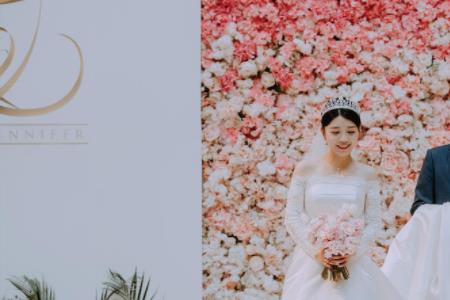 请证婚人一般拿什么礼