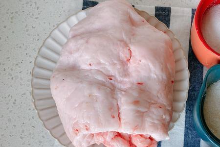 炼猪油要放盐吗