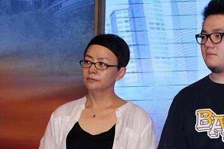 英达现任妻子图片