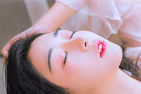 女生是男生的小跟班什么意思