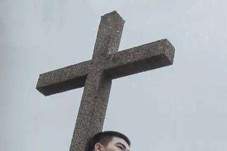 刻在你心底的名字是be还是he