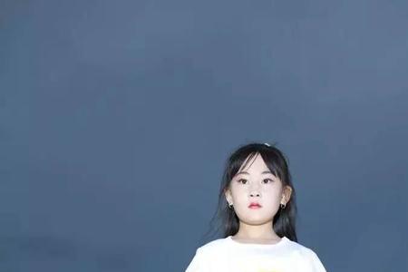 段依娜在学校被欺负怎么回事