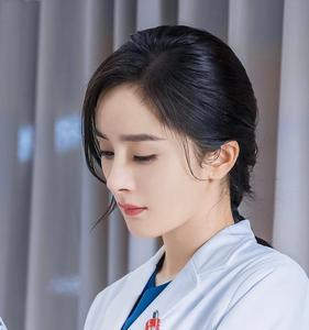 谢谢你医生短发的女医生是谁