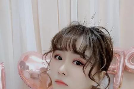 我是小辈逃生妮娜大结局