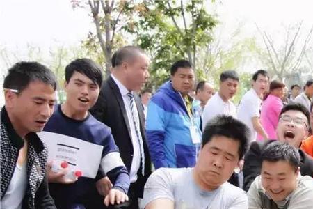 一力破万法，一力降十会的意思