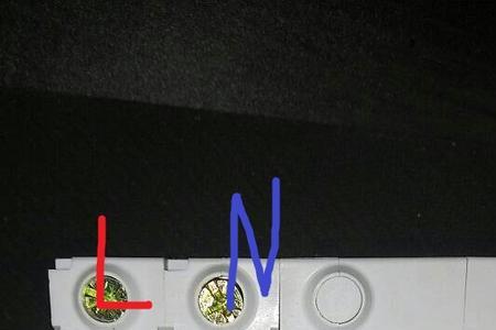 空气开关on和off哪头接火线