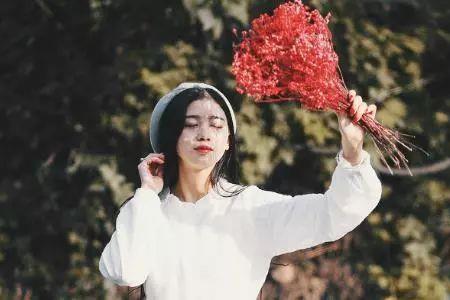 男人对情人好还是对红颜知己好