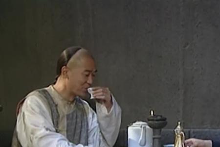 纪晓岚坑和珅28000银子哪一集