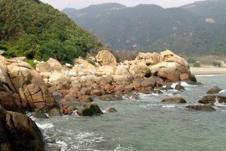 在大海里裸泳卫生吗
