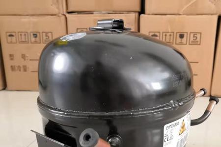空调压缩机能用滴水降温吗