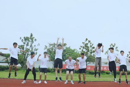 少年结意气晚岁齐功名意思