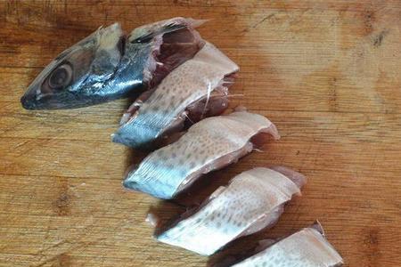 鲅鱼肉松散掉渣能吃吗