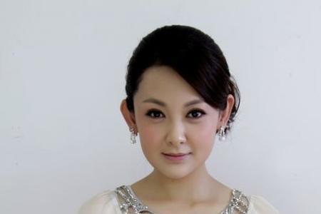 水晶之恋季方语扮演者