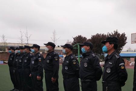 学校女保安主要做什么