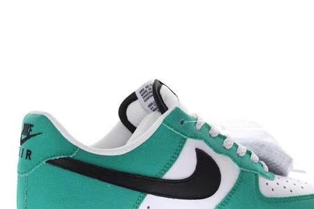 nike鞋左脚右脚感觉不一样