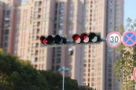 上海中环内按喇叭会扣分吗