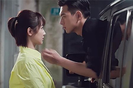 不相爱的两个人会深吻吗