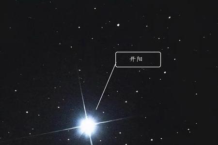 夜晚面向北极前面是什么星