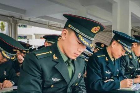 军校生在家期间思想状况及表现