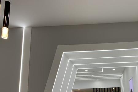 理发店小区店与商场店的区别