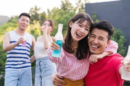 已婚男人说陪我逛街怎么回复