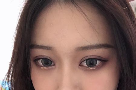 为什么有的人眼睛会笑