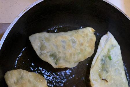 韭菜盒子的边为什么感觉不熟