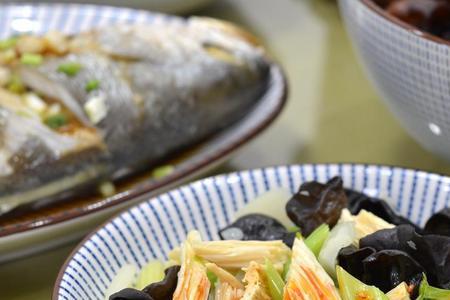 6-7个人吃饭点几个菜
