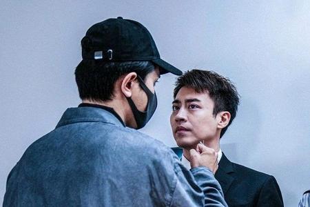 阳光之下歌曲原唱歌词
