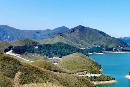 天蓝山青文案