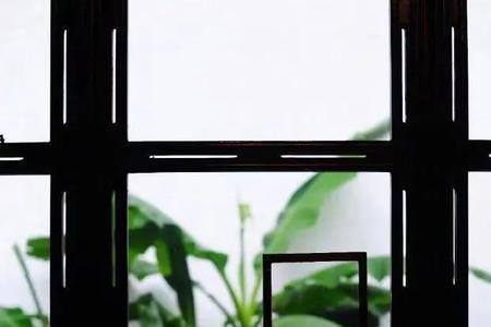 更向芭蕉叶上听意思