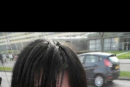 女生说这里在下雨是啥意思啊
