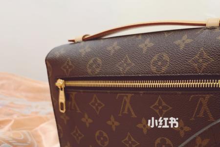 lv的邮差包适合什么年龄