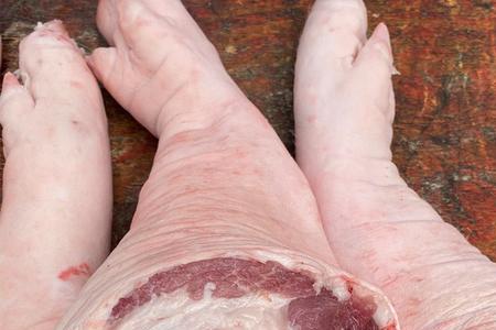 猪肉刚杀出来怎么防止肉发白