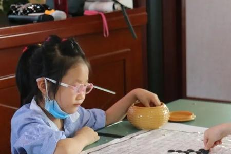 你争我夺棋子游戏怎么玩