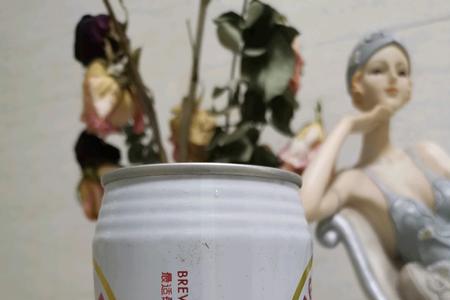 怎么判断啤酒易拉罐是否漏气