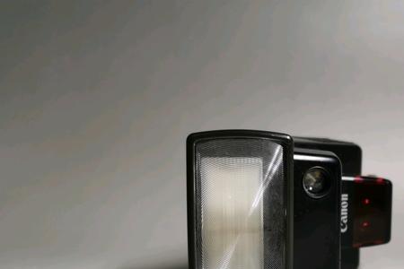相机对着灯有光点如何解决