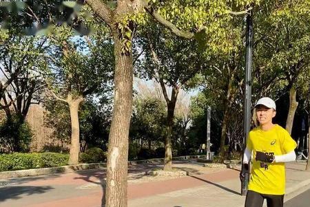 迈小步不停步怎么回事