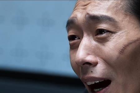 冰雨火玲玲为什么有两个爸爸