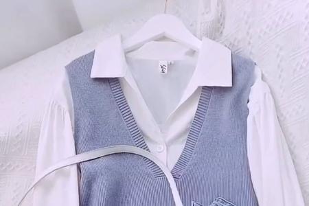 雾霾蓝马甲搭什么颜色打底