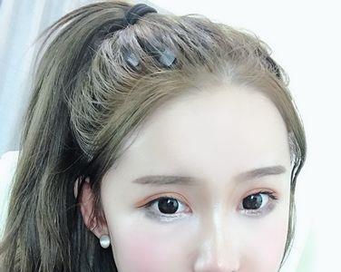 慢慢的什么什么的脸颊