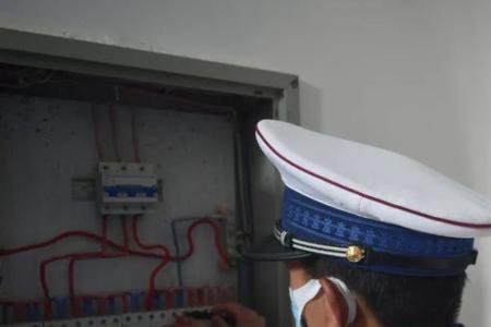 消防员家属有权探视吗