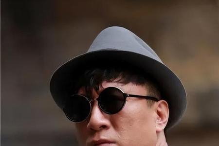 为什么扣押何辅堂