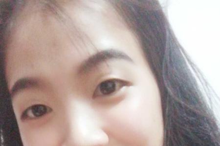 一个女生让我发自拍，是什么意思