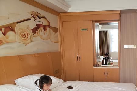 宾馆住完可以直接走吗