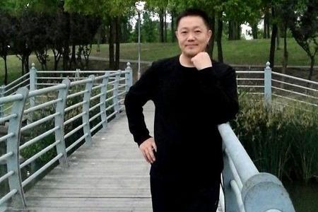 一生爱你片尾曲是谁主唱
