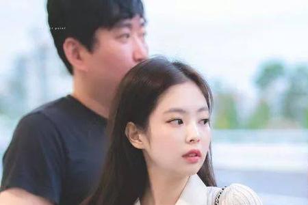 金智妮腰围多少厘米