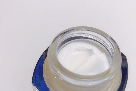 白皙雪肌什么牌子