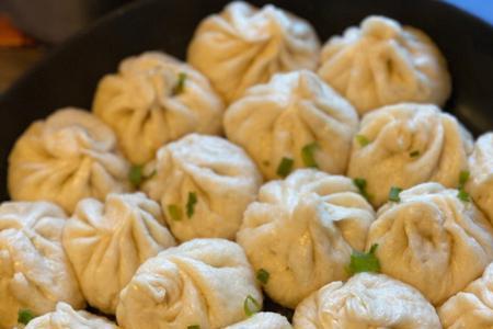 生煎三鲜小笼包步骤